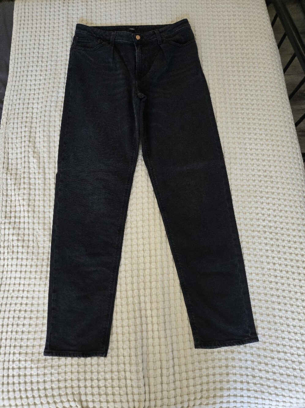 Express Relaxed Tapered Jeans